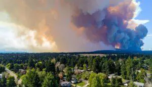 Wildfire approaching homes in Washington State