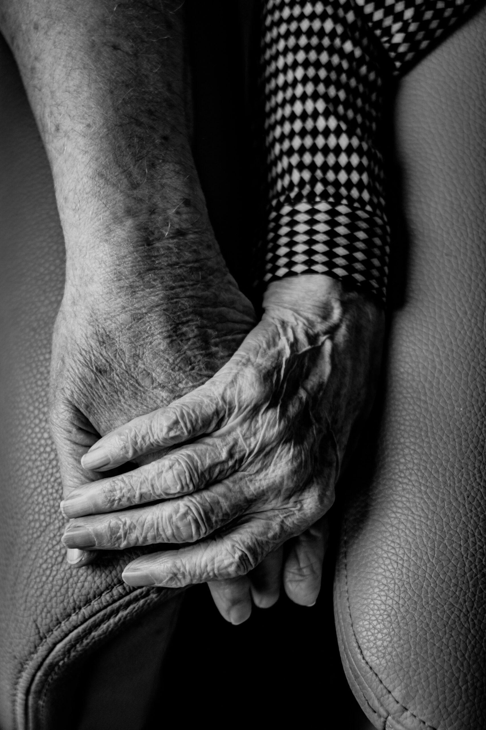 Black-white-photo-hands